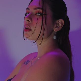 AishaDavies Vorschaubild